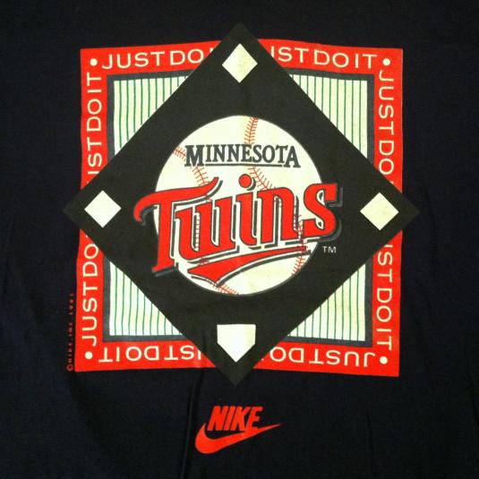 Vintage Deadstock Nike 1991 Minnesota Twins NWT T-shirt