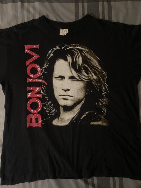 1996 These Days Bon Jovi vintage shirt is genuine or not?