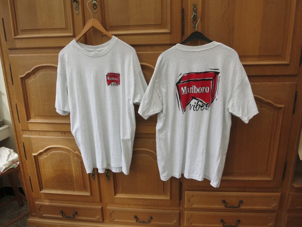 2 tshirt Marlboro , fruit of the loom