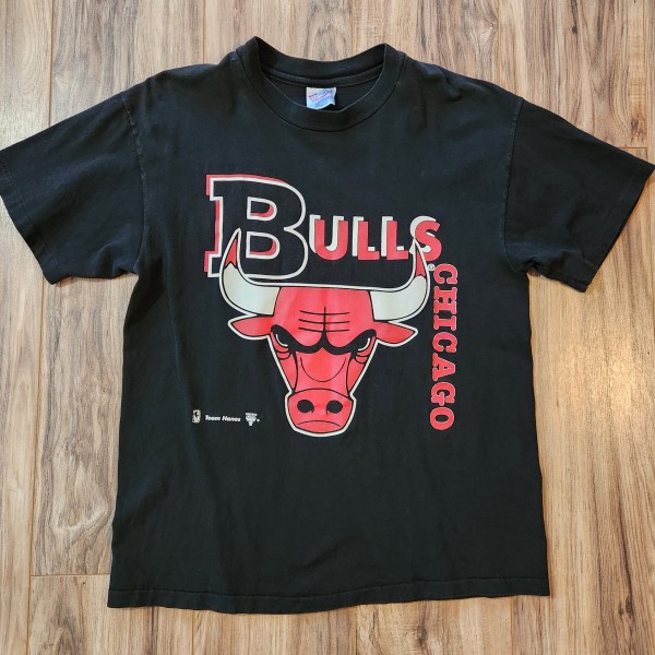 90s Chicago Bulls Tee Team Hanes