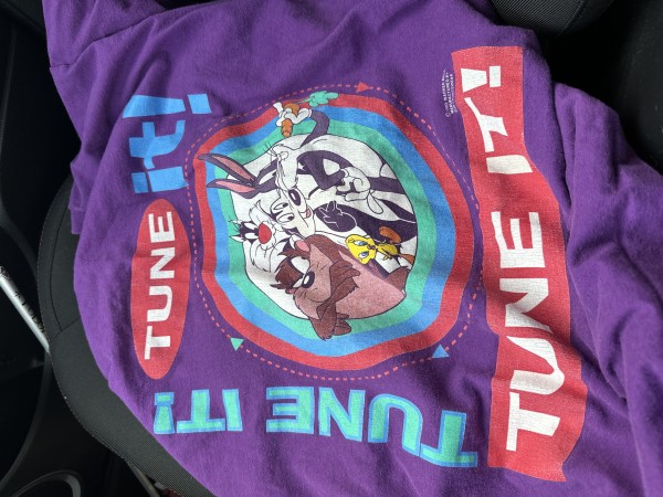 “Tune It” Looney Tunes Purple Made In USA single stitch Anvil Tag 100% Cotton