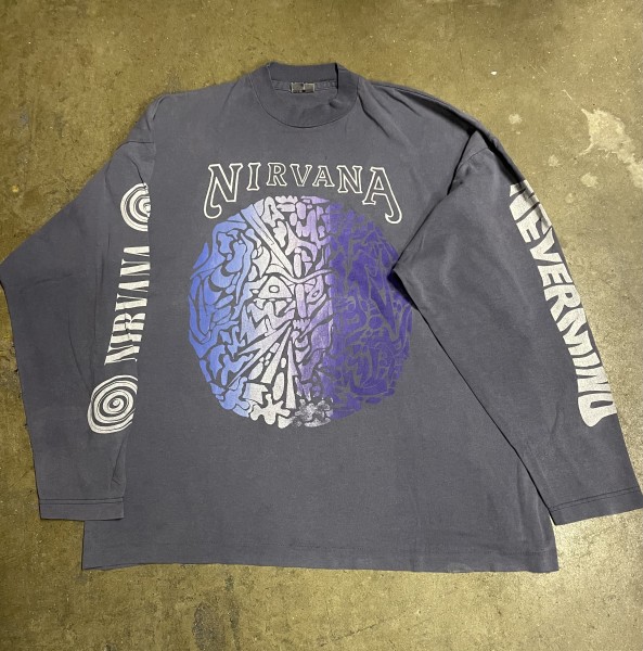 NIRVANA NEVERMIND Roskilde festival shirt Long Sleeve Legit?