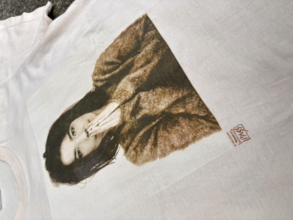 Legit check on 1993 Björk Debut Backstage pass t-shirt