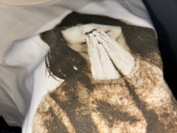 Legit check on 1993 Björk Debut Backstage pass t-shirt