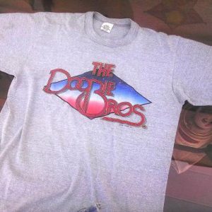 Vintage Doobie Brothers 1982 World Tour t-shirt 80s