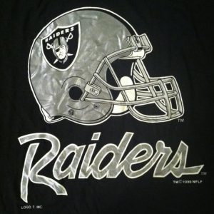 Vintage 1990 Los Angeles Raiders NFL football helmet t-shirt