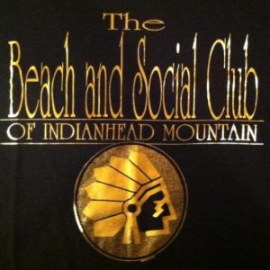 Vintage 1980's foil print Indianhead Mountain t-shirt