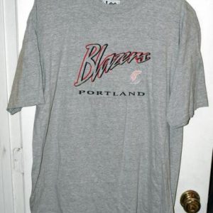 Vintage 90s Portland Blazers Embroidered T-shirt