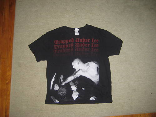 Vintage Trapped Under Ice United Blood shirt tee