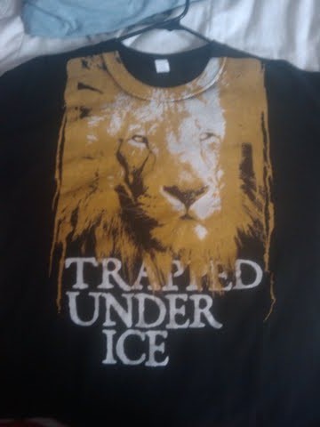 Vintage Trapped Under Ice Lion tee tee