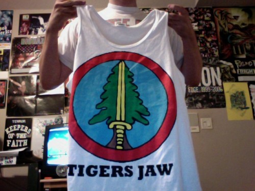 Vintage Tigers Jaw Tank Top. tee