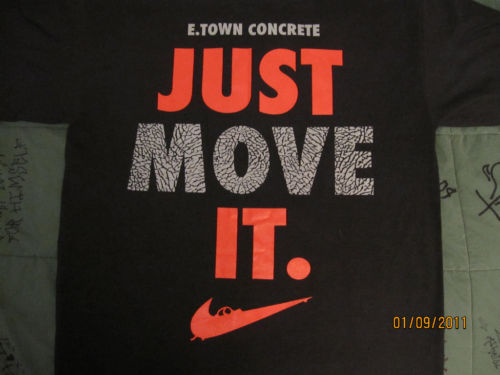 Vintage Just Move It. tee