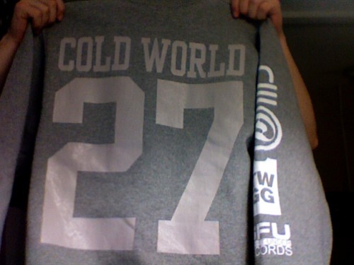 Vintage Cold World crew neck swag tee