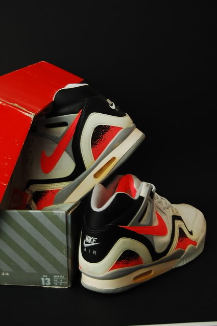 Vintage Nike Air Tech Challenge II Sneakers w/box