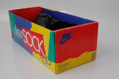 empty nike aqua socks too box