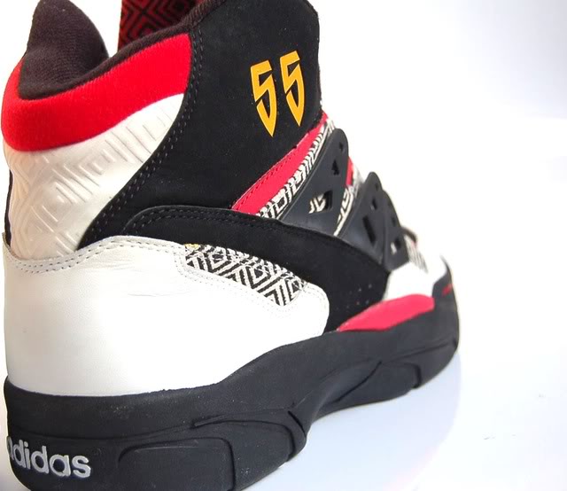 Vintage Adidas Mutombo (1993) Shoes