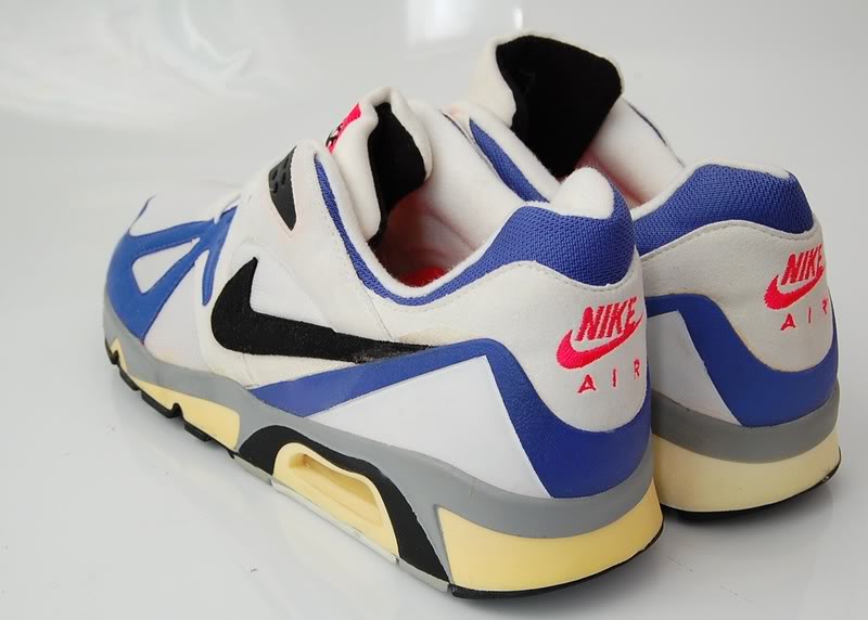 1990 nike sneakers