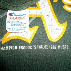 Vintage 1987 OAKLAND ATHLETICS Champion Blue Bar T-shirt