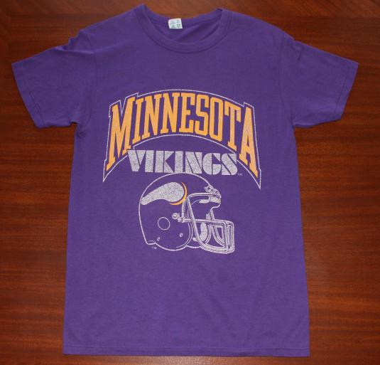 Minnesota Vikings vintage purple Champion t-shirt M/S | Defunkd