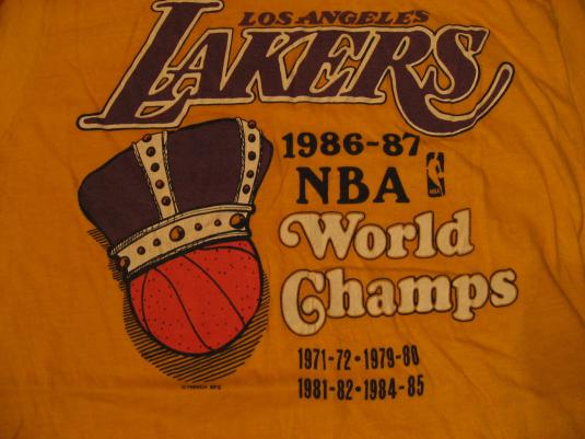 Vintage Los Angeles Lakers World Champs NBA T-Shirt S | Defunkd