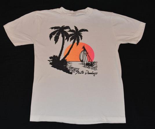 Vintage 80s 90s Santo Domingo DR T-Shirt – S | Defunkd