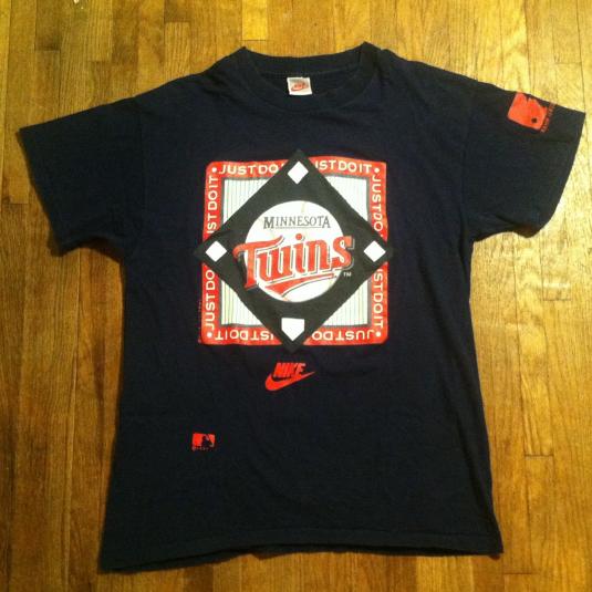 Vintage 1991 Minnesota Twins Nike grey tag t-shirt | Defunkd