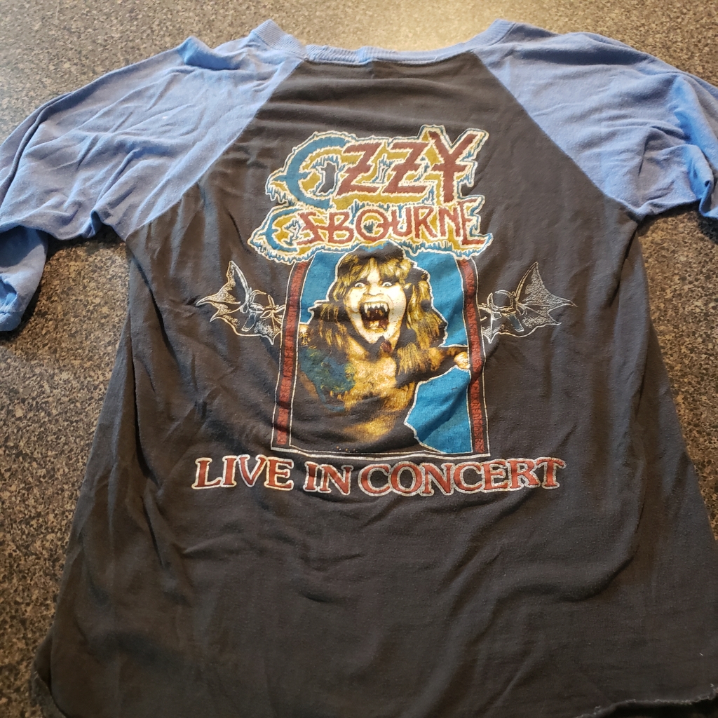 Vintage Ozzy Osbourne Live in Concert Jersey T-Shirt Back Bat Fangs