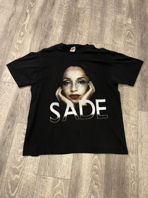 Vintage SADE RAP TEE LOVERS ROCK TOUR 2001 T-shirt