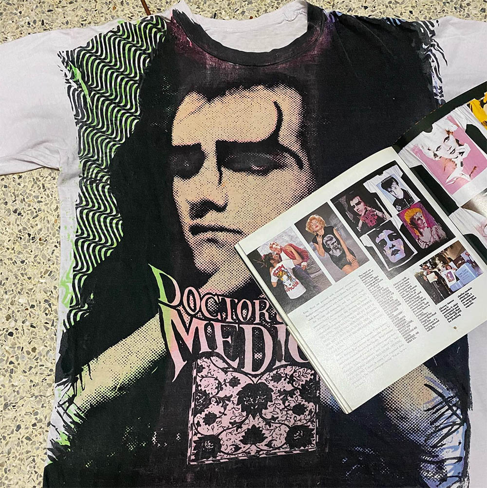 Vintage Artistique Doctor and the Medics T-Shirt